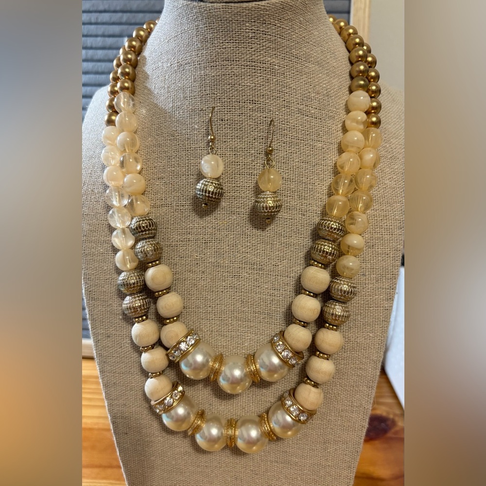 Elegant Gold and Cream Beaded Necklace and Earring Set